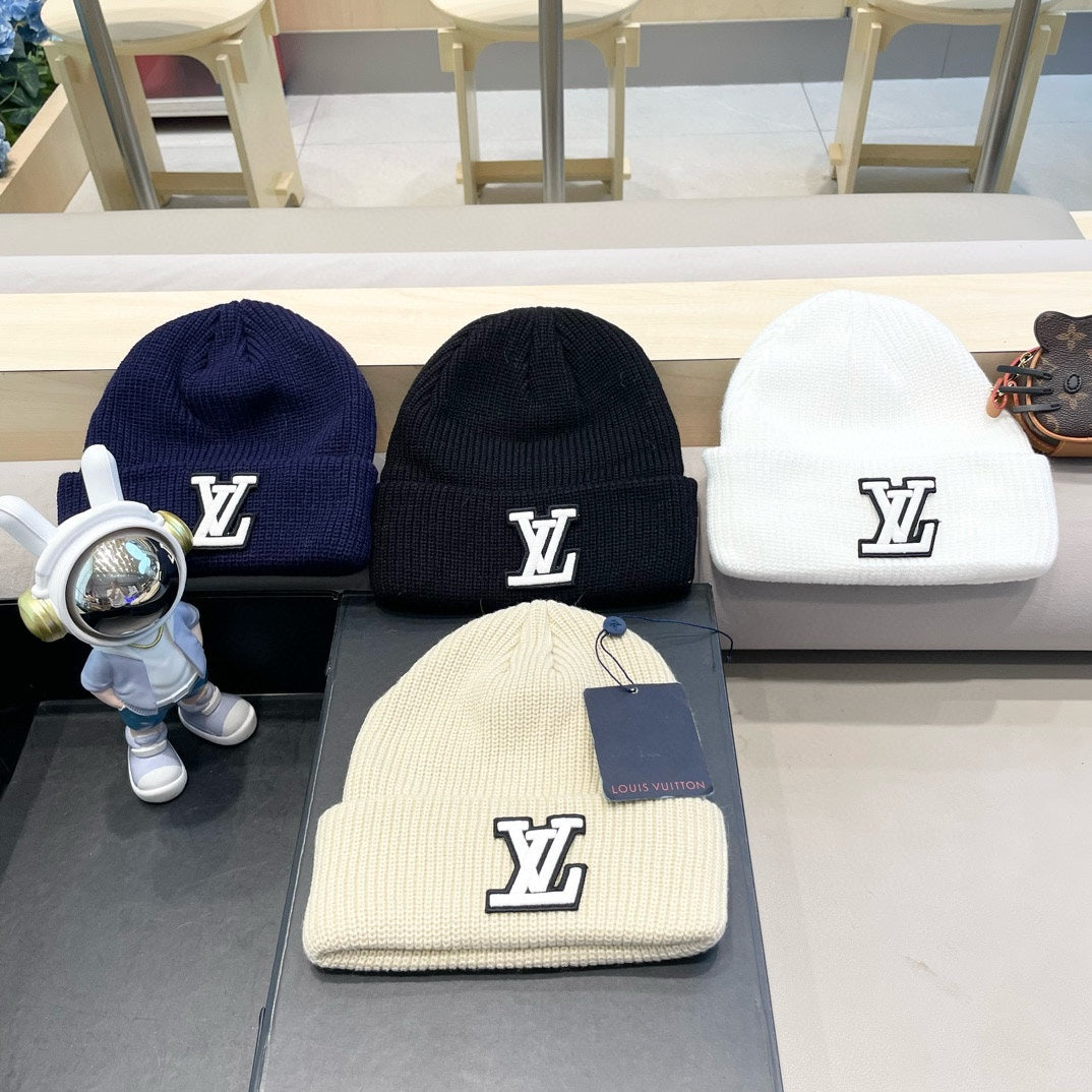 BEANIE HAT IN NAVY BLUEWOOL 435030