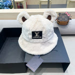 BUCKET HAT IN WHITEWOOL AND LAMB FUR 434940