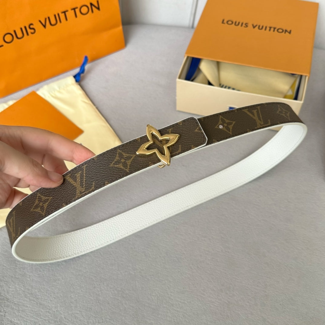 LVMINI FLOWERGRAM 30MM REVERSIBLE BELT IN WHITE CALFSKIN GOLD HARDWARE