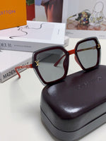 SQUARE SUNGLASSES 581355 IN RED ACETATE GREY LENSES