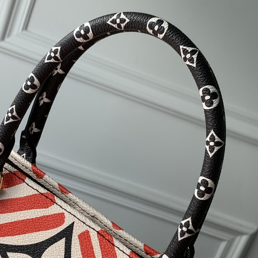 LV CRAFTY ONTHEGO GM CREAM AND RED MONOGRAM GIANT CANVAS