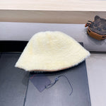 BUCKET HAT IN WHITE RABBIT FUR 426224