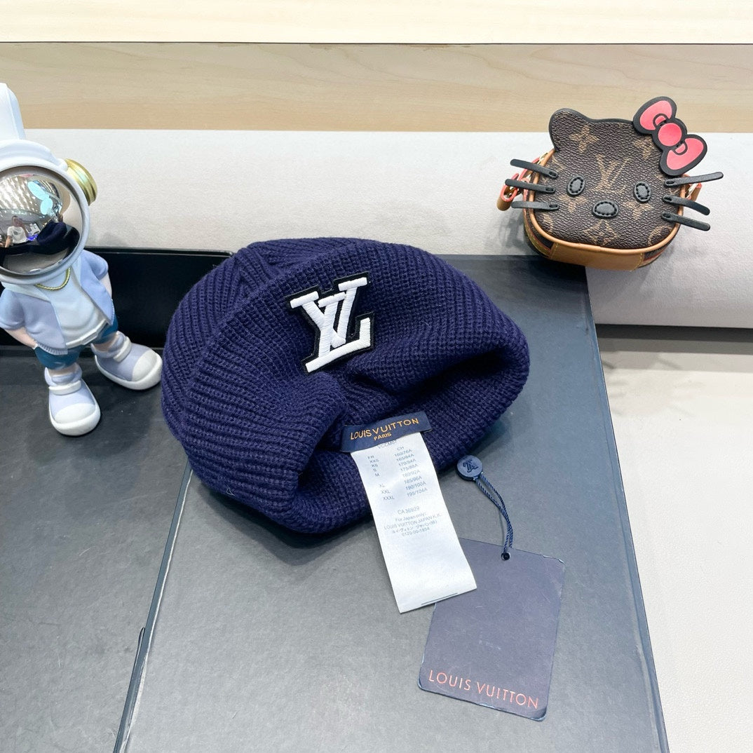 BEANIE HAT IN NAVY BLUEWOOL 435030