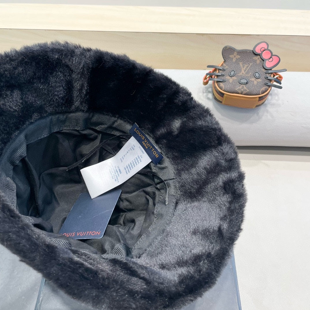 BUCKET HAT IN BLACKWOOL AND LAMB FUR 434939