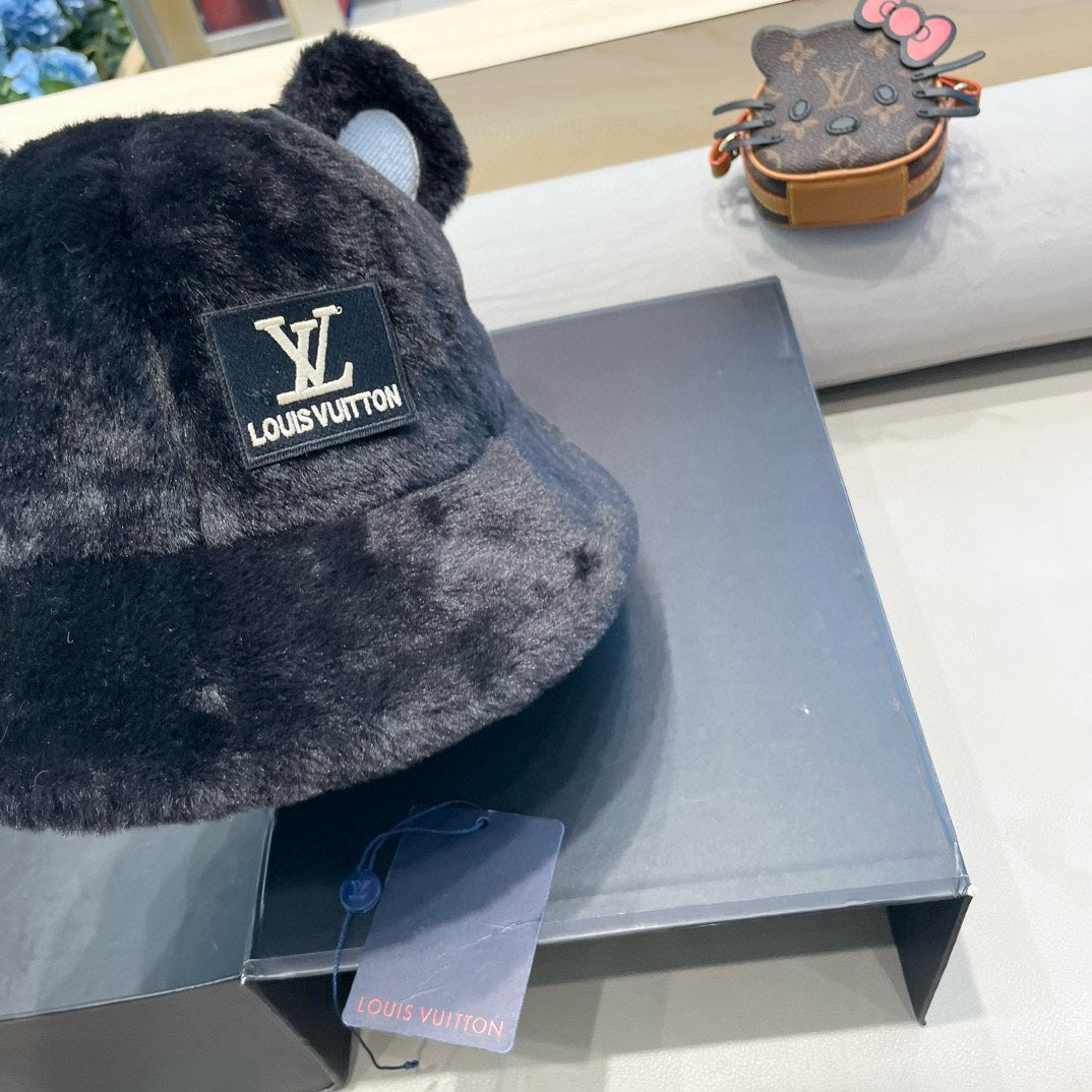 BUCKET HAT IN BLACKWOOL AND LAMB FUR 434939