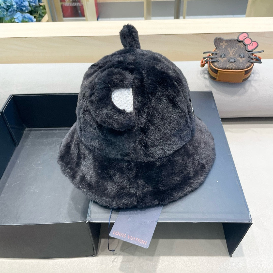 BUCKET HAT IN BLACKWOOL AND LAMB FUR 434939