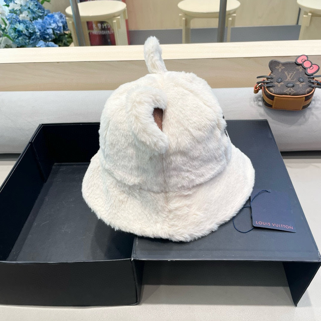 BUCKET HAT IN WHITEWOOL AND LAMB FUR 434940