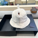 BUCKET HAT IN WHITEWOOL AND LAMB FUR 434940