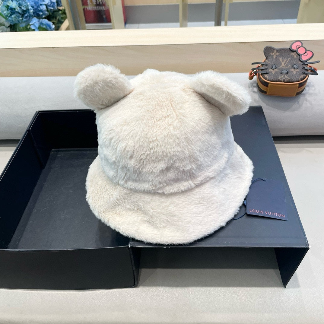 BUCKET HAT IN WHITEWOOL AND LAMB FUR 434940