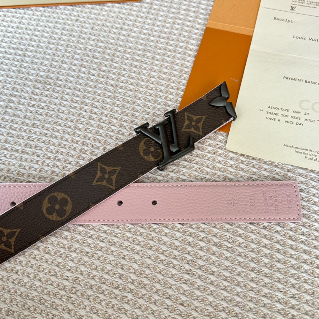PRETTY LV 30MM REVERSIBLE BELT IN LIGHT PINK CALFSKIN BLACK HARDWARE