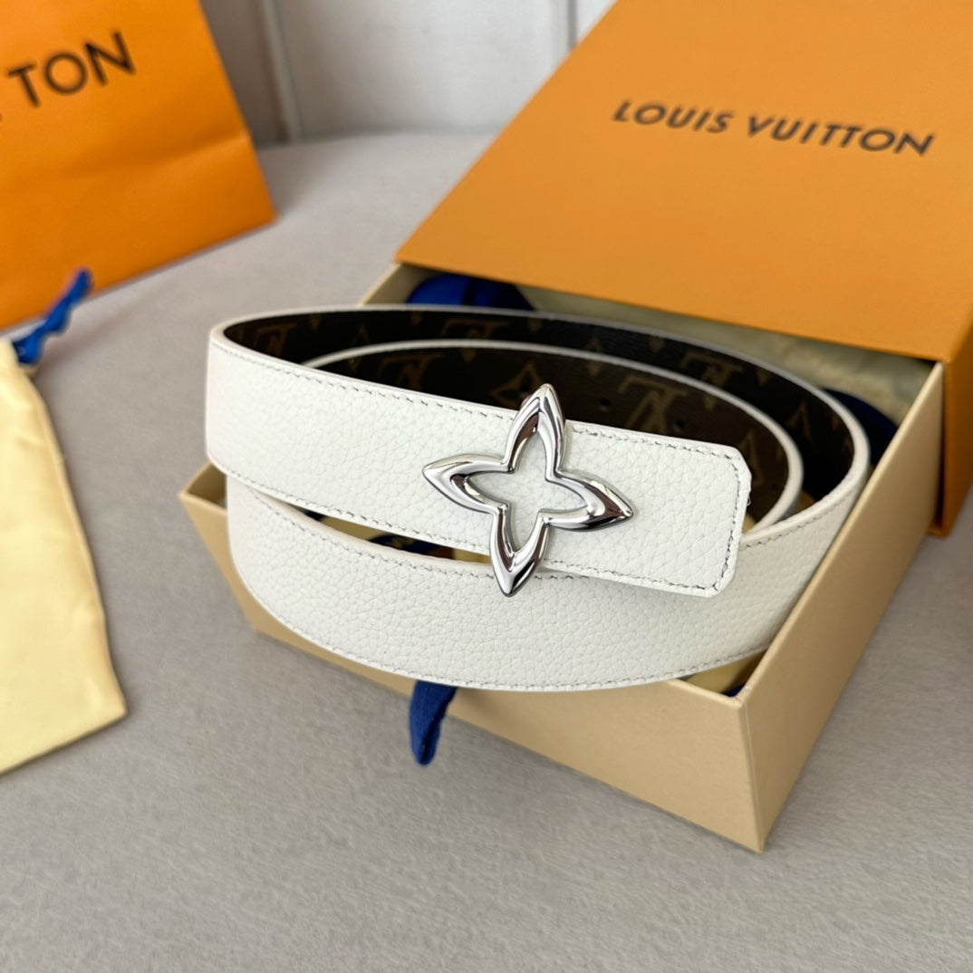 LVMINI FLOWERGRAM 30MM REVERSIBLE BELT IN WHITE CALFSKIN SILVER HARDWARE