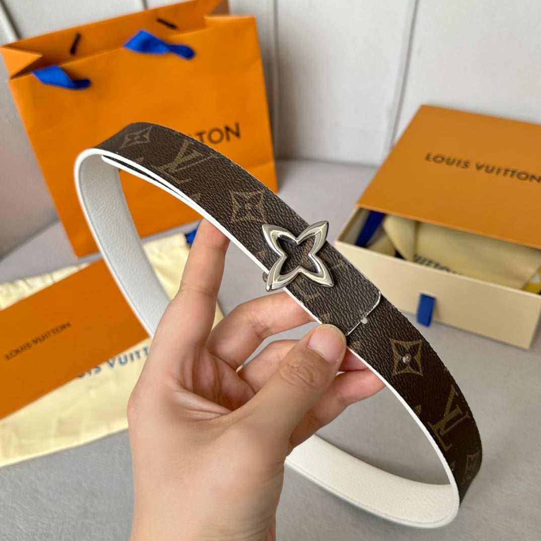 LVMINI FLOWERGRAM 30MM REVERSIBLE BELT IN WHITE CALFSKIN SILVER HARDWARE