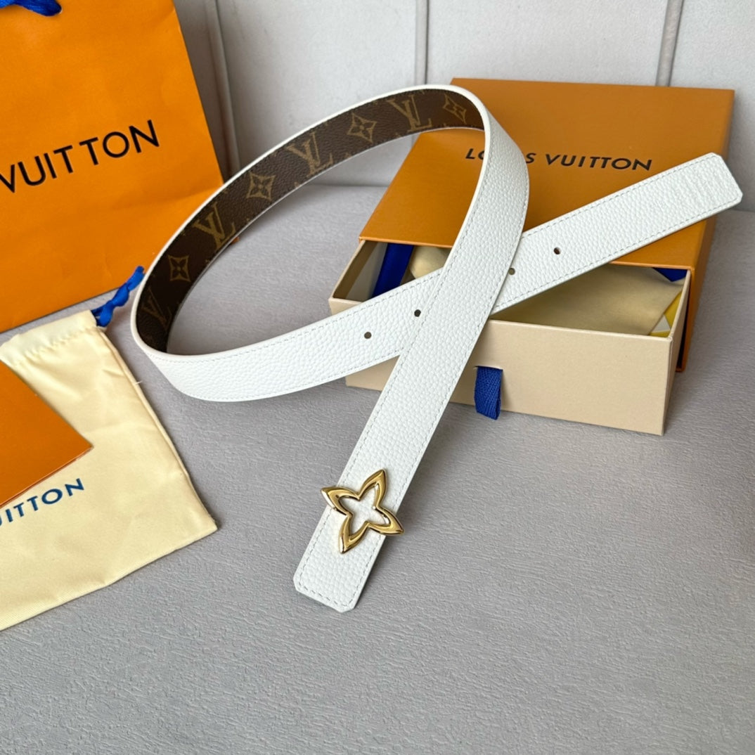 LVMINI FLOWERGRAM 30MM REVERSIBLE BELT IN WHITE CALFSKIN GOLD HARDWARE